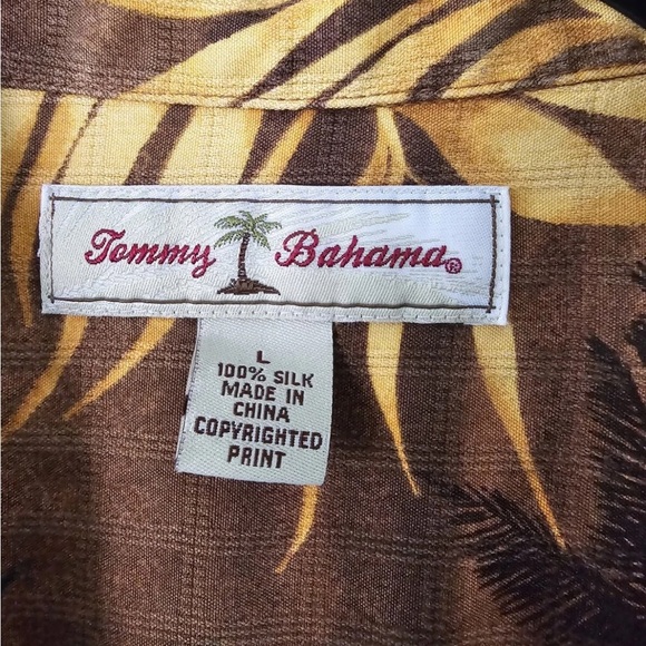 Tommy Bahama Shirt Men Sz L  Tropical Print 100% Silk Button Up Pocket Resort - Picture 6 of 8